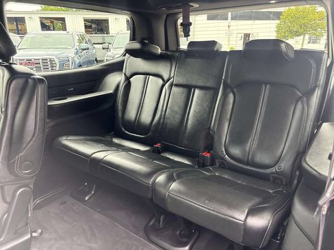 Used 2022 Jeep Wagoneer Series III w/ Convenience Group I AWD/4WD image 14