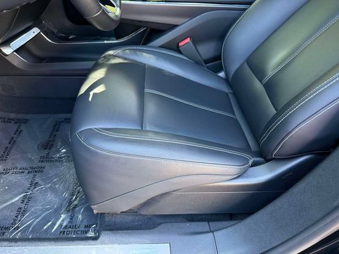 Used 2024 Cadillac Lyriq Tech w/ LPO, Floor Liner Package AWD/4WD image 3