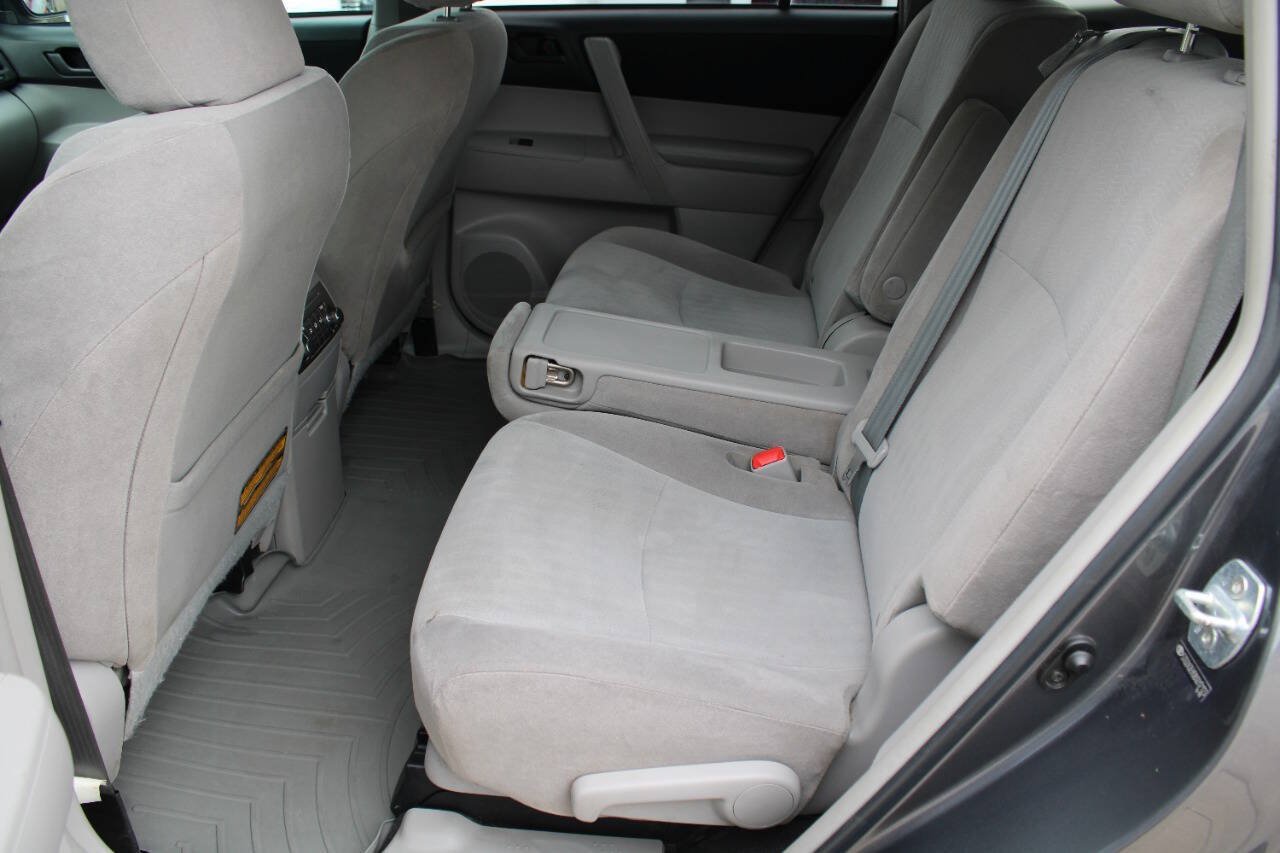 Used 2011 Toyota Highlander 2WD image 11