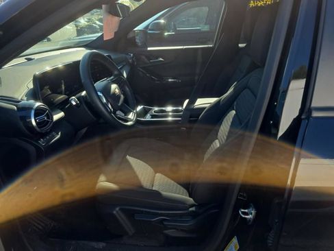 Used 2025 Chevrolet Equinox LT AWD/4WD image 11