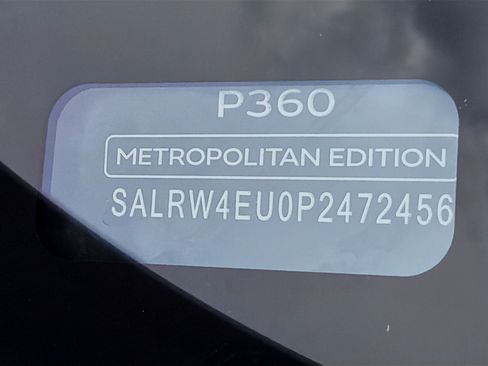 Used 2023 Land Rover Discovery Metropolitan Edition image 46