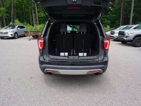 Used 2016 Ford Explorer XLT w/ Equipment Group 202A AWD/4WD image 15
