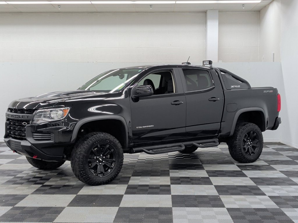 Used 2022 Chevrolet Colorado ZR2 w/ ZR2 Midnight Special Edition AWD/4WD image 3