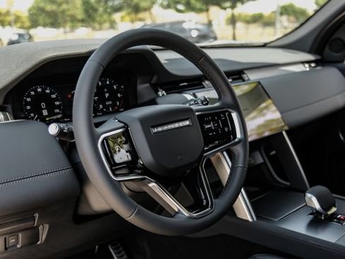 New 2026 Land Rover Discovery Sport Landmark AWD/4WD image 18