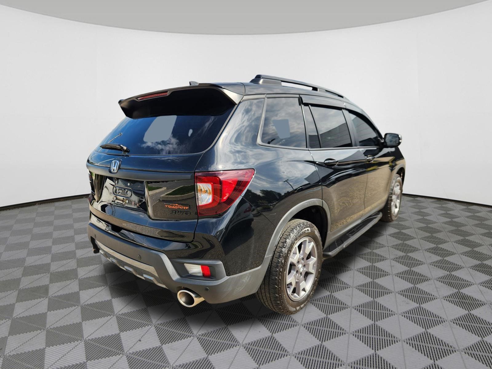 Used 2023 Honda Passport TrailSport image 4