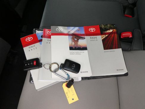 Used 2013 Toyota RAV4 Limited image 16