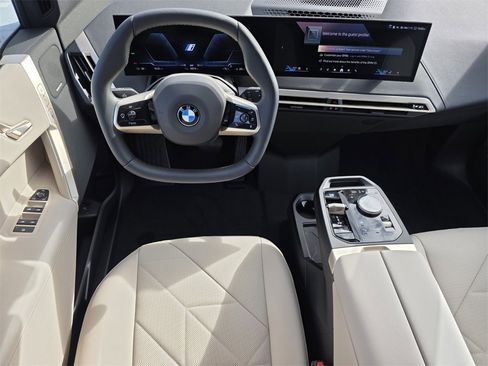 New 2026 BMW iX xDrive45 image 10
