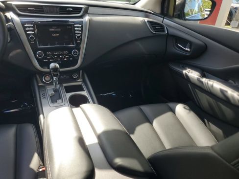 Used 2024 Nissan Murano SV FWD image 15