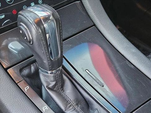 Used 2017 Ford Taurus Limited FWD image 11