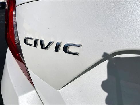 Used 2017 Honda Civic EX-L image 9