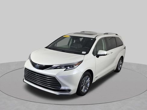 Used 2021 Toyota Sienna Platinum AWD/4WD image 46