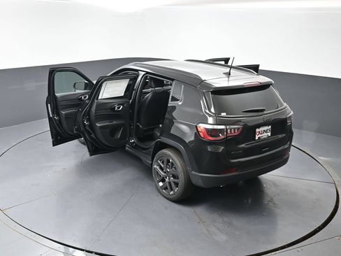 New 2026 Jeep Compass Limited w/ Sun, Sound & Navigation Group AWD/4WD image 48