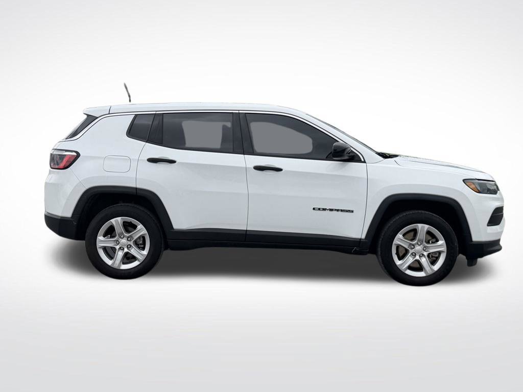 Used 2023 Jeep Compass Sport AWD/4WD image 7