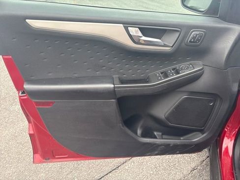 Used 2020 Ford Escape SEL image 15