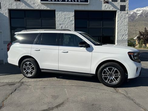 Used 2025 Ford Expedition Active AWD/4WD image 34
