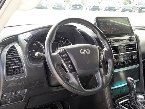 Used 2024 INFINITI QX80 Luxe image 15