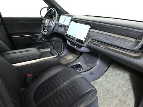 Used 2022 Rivian R1T Launch Edition image 24