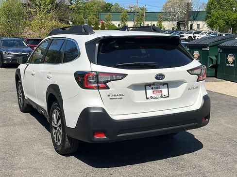 Certified 2025 Subaru Outback Premium AWD/4WD image 7