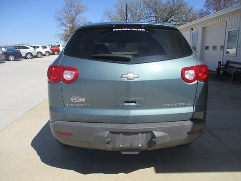Used 2009 Chevrolet Traverse LS AWD/4WD image 5