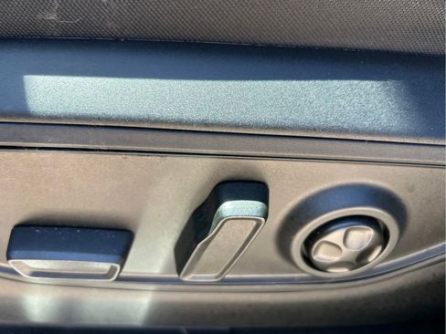 Certified 2023 Jeep Grand Cherokee L Overland w/ Rear Seat Video Group I AWD/4WD image 28