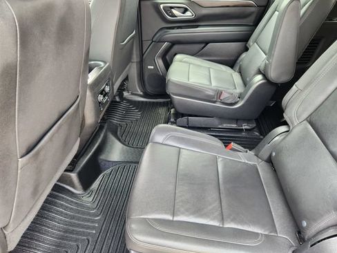 Used 2022 Chevrolet Suburban Z71 w/ Luxury Package AWD/4WD image 30