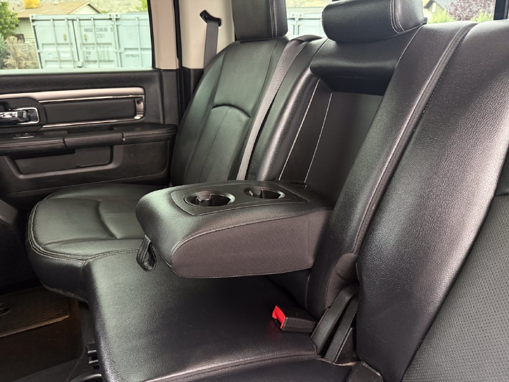 Used 2018 RAM 2500 Laramie w/ Sport Appearance Group AWD/4WD image 36
