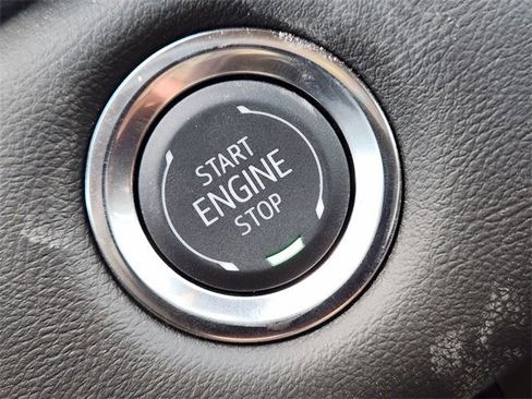 New 2026 GMC Canyon Elevation w/ Convenience Package image 15