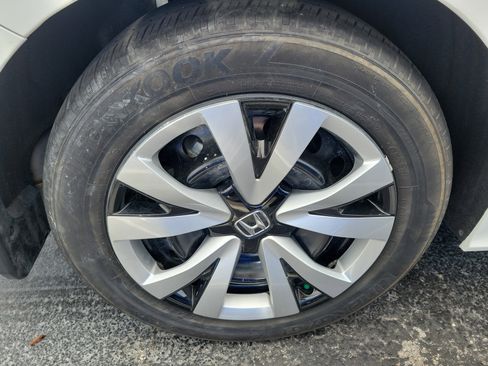 Certified 2023 Honda Civic LX image 5