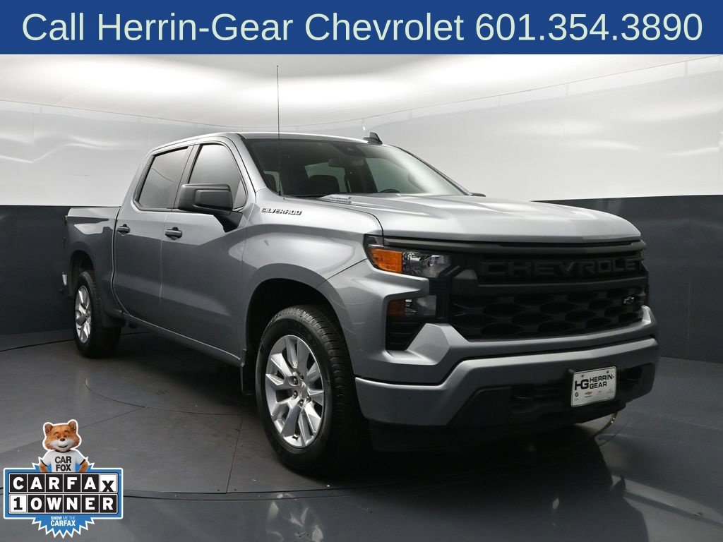 Used 2025 Chevrolet Silverado 1500 Custom w/ LPO, Dark Essentials Package RWD image 9