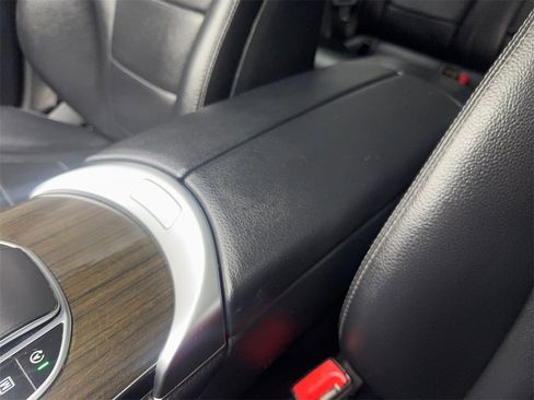 Used 2020 Mercedes-Benz GLC 300 image 65