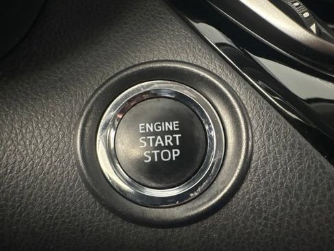 Used 2020 Toyota C-HR Limited FWD image 29