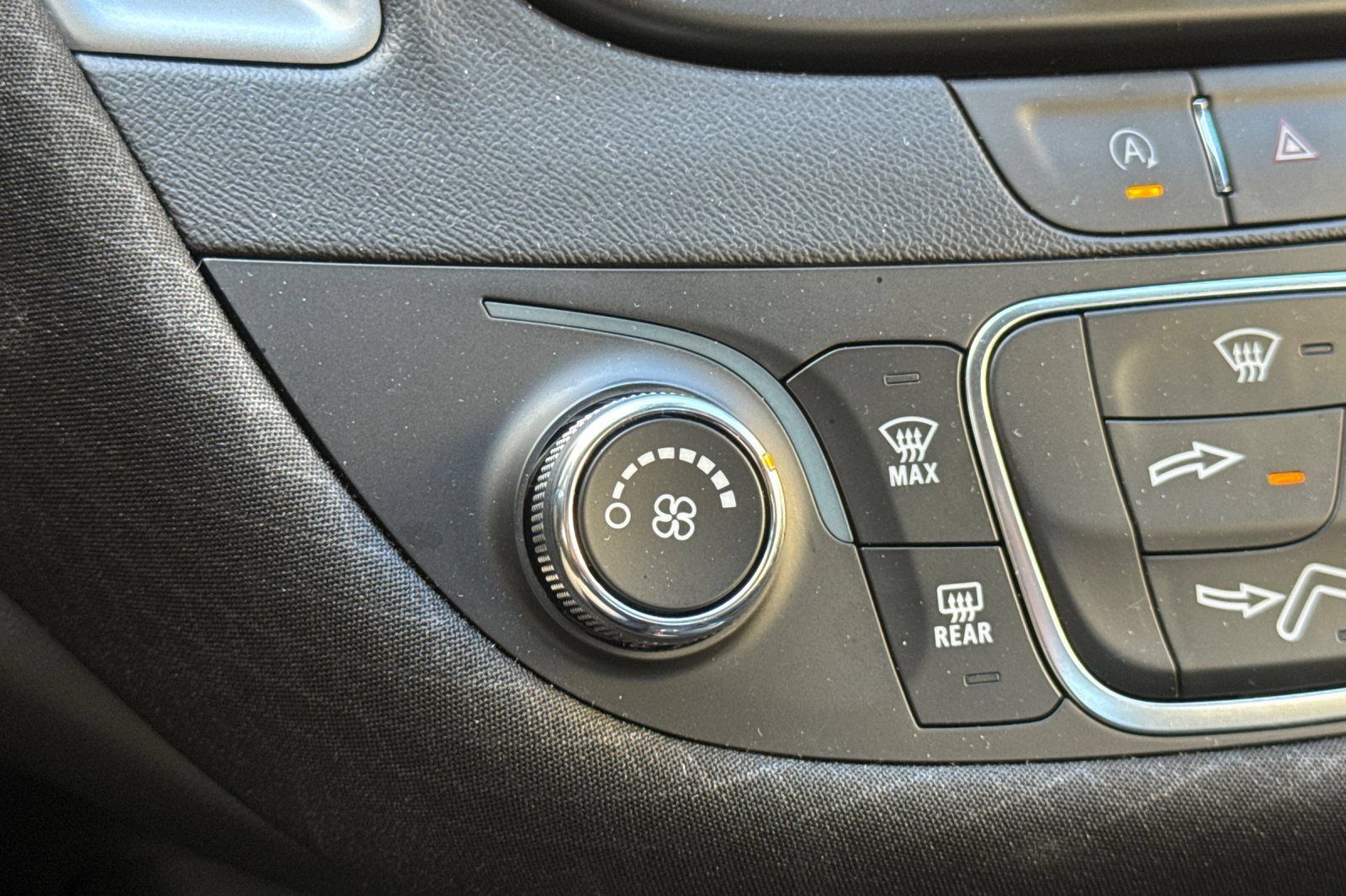 Used 2024 Chevrolet Malibu RS w/ LPO, Floor Liner Package FWD image 28