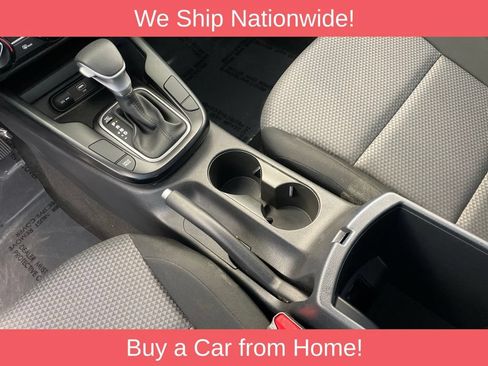 Used 2025 Kia Soul FWD image 9