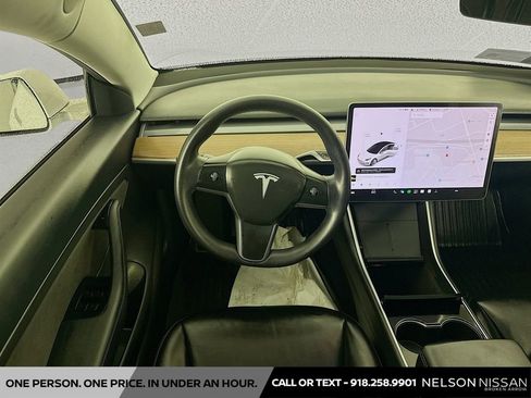 Used 2020 Tesla Model 3 Standard Range RWD image 22