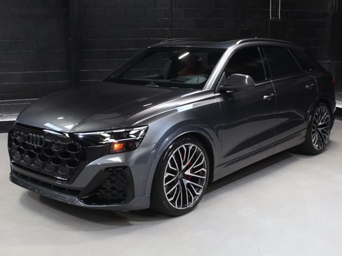 Used 2024 Audi SQ8 Prestige AWD/4WD image 7