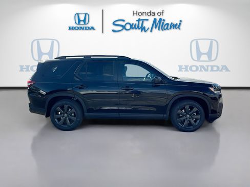 New 2026 Honda Pilot Sport image 8