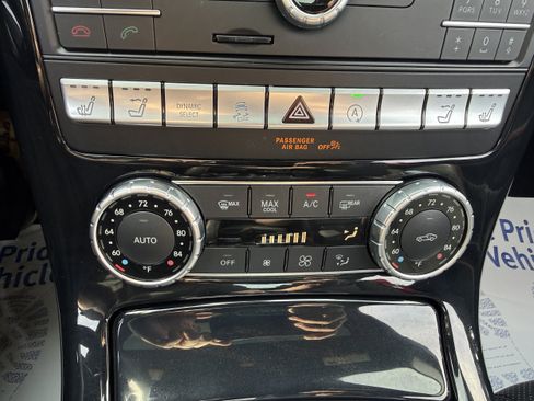 Used 2020 Mercedes-Benz SLC 300 image 17