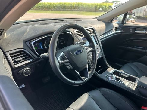 Used 2020 Ford Fusion Energi Titanium FWD image 2