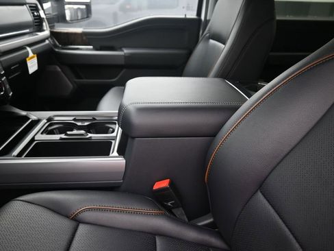 New 2026 Ford F250 Lariat w/ Black Appearance Package image 21