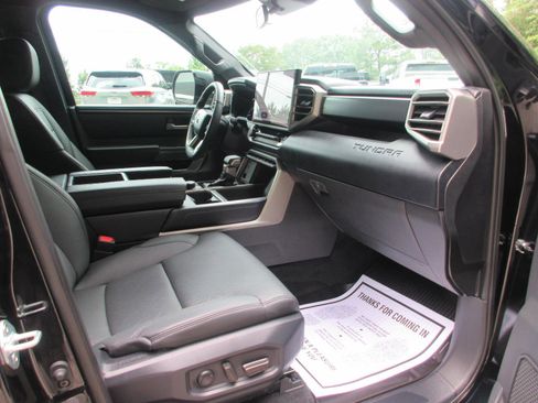 Used 2025 Toyota Tundra SR5 w/ SR5 Premium Package AWD/4WD image 15