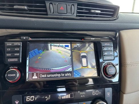 Used 2017 Nissan Rogue SL AWD/4WD image 26