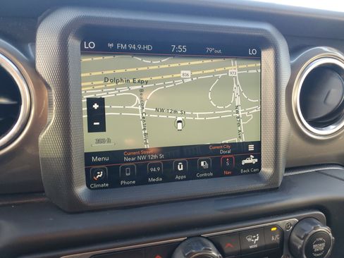 Used 2023 Jeep Gladiator Overland image 11