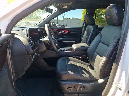 Used 2024 Chevrolet Traverse Z71 w/ Enhanced Driving Package AWD/4WD image 15