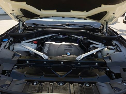 Used 2025 BMW X5 sDrive40i w/ Parking Assistance Package image 23