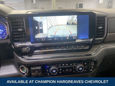 Used 2025 Chevrolet Silverado 1500 ZR2 w/ Technology Package AWD/4WD image 19