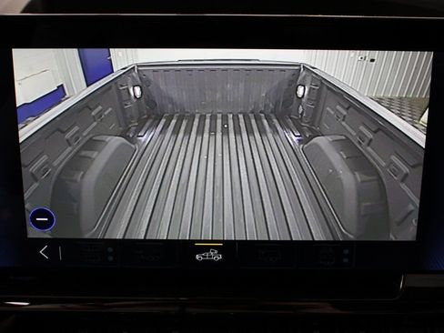 Used 2023 Chevrolet Silverado 1500 ZR2 image 23