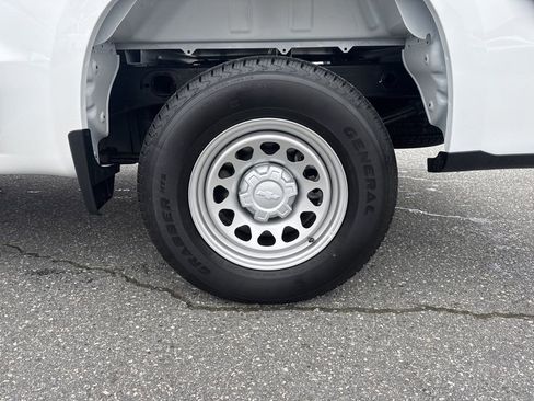 Used 2025 Chevrolet Silverado 1500 W/T image 22