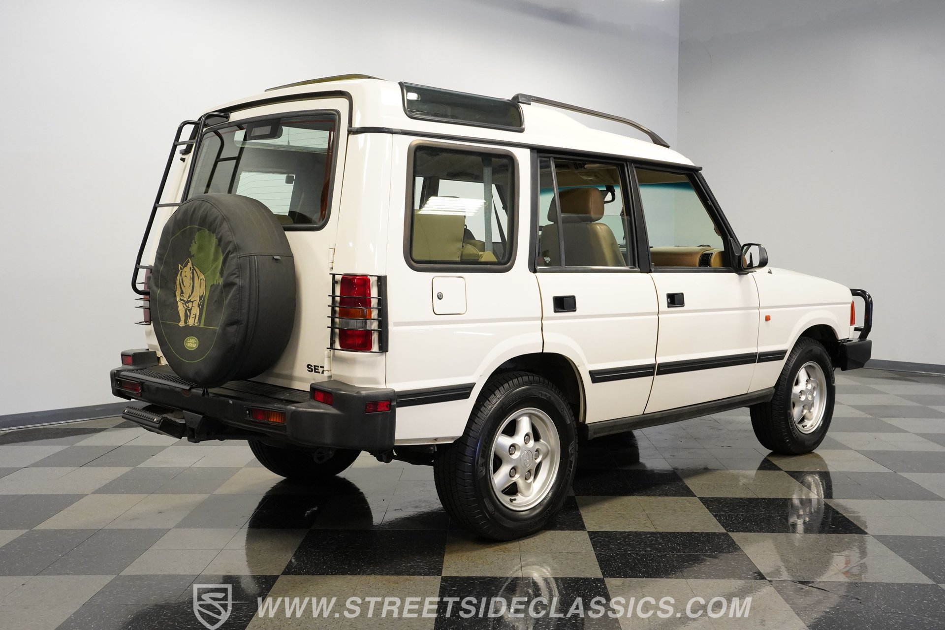 Used 1996 Land Rover Discovery AWD/4WD image 13