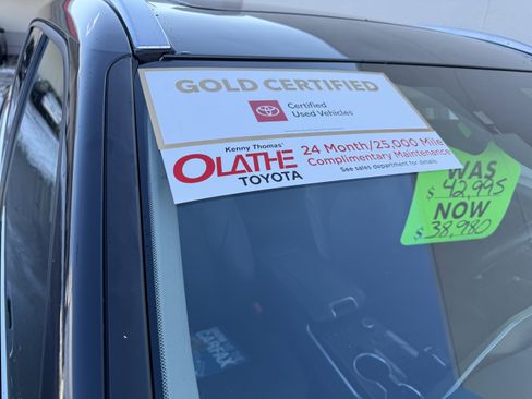 Certified 2022 Toyota Highlander Platinum image 26