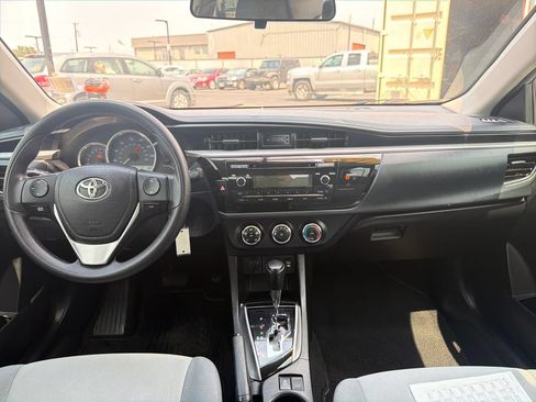 Used 2015 Toyota Corolla L FWD image 13
